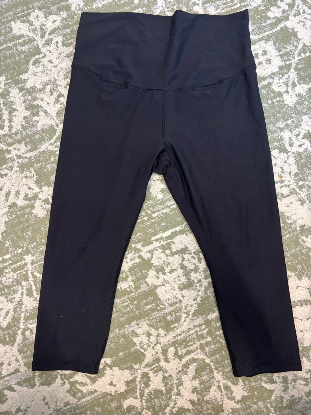 Old Navy Maternity High Rise Power Soft Cropped Leggings XL